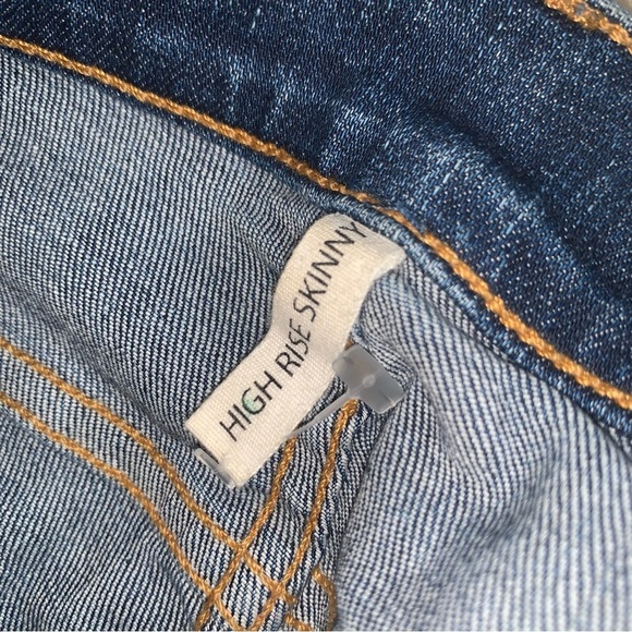 Rag & Bone High Rise Skinny Jeans in Bonnie 29 - Picture 4 of 8